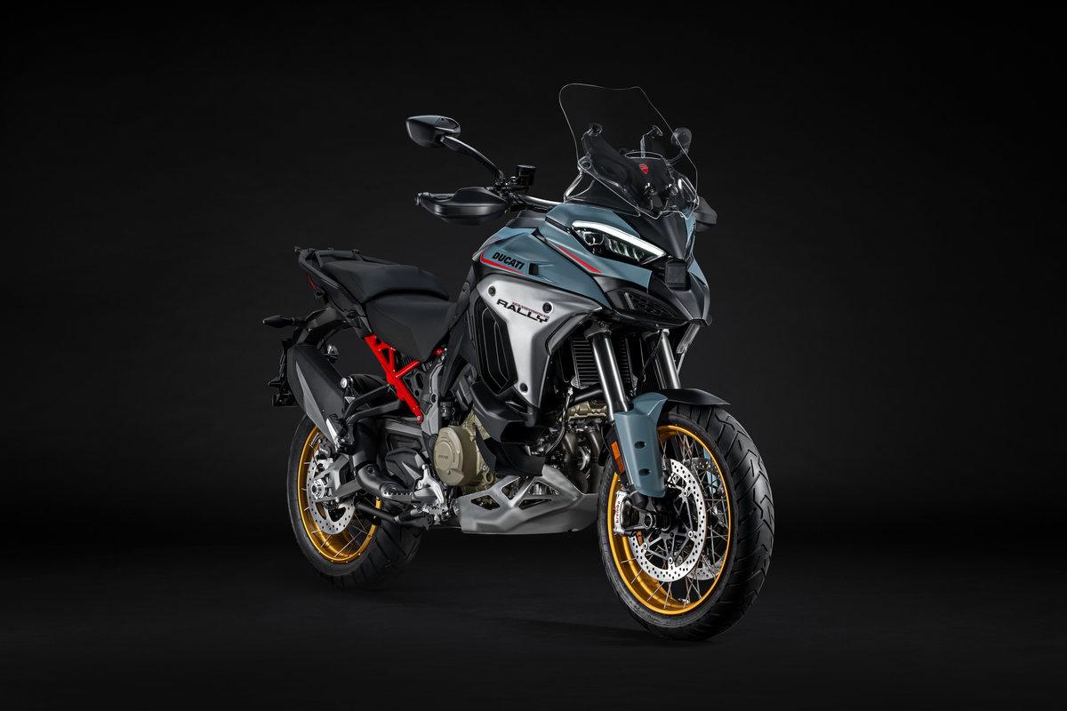 Ducati Multistrada V4 Rally 2026: 170 CV, 30 litros, sofisticada electrónica ¡y color verde!
