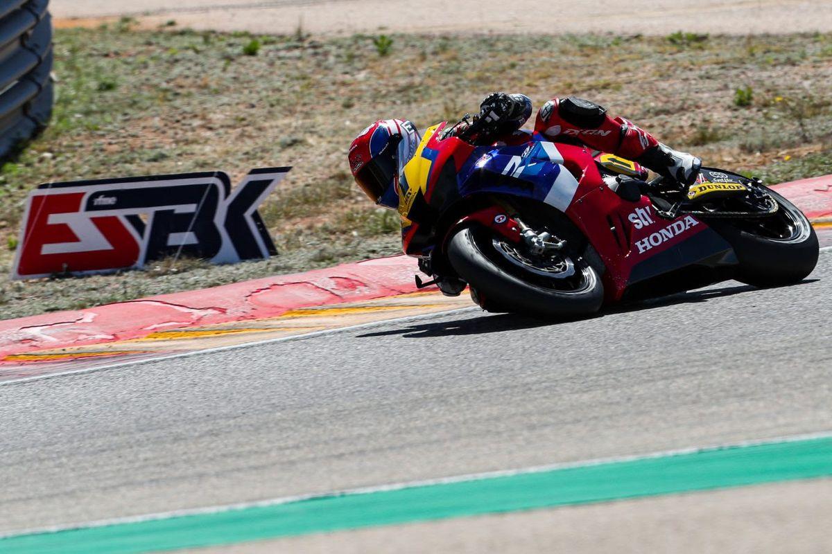 ESBK MotorLand, doblete de Tito Rabat