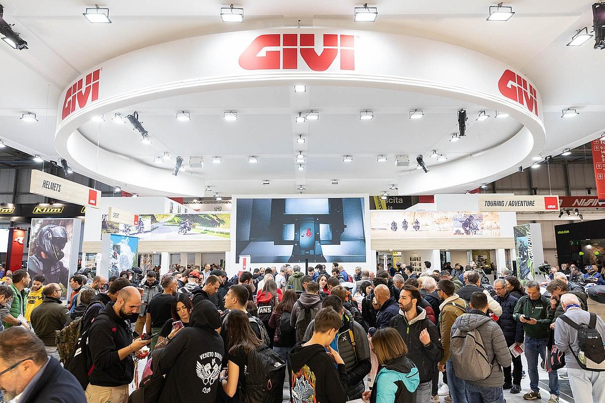 Novedades GIVI 2025: innovación en cascos, bolsas y maletas 