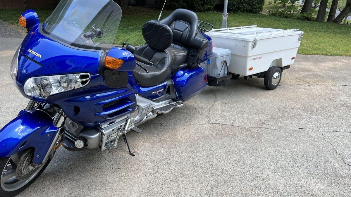 Honda Gold Wing 1800 ¡con remolque!
