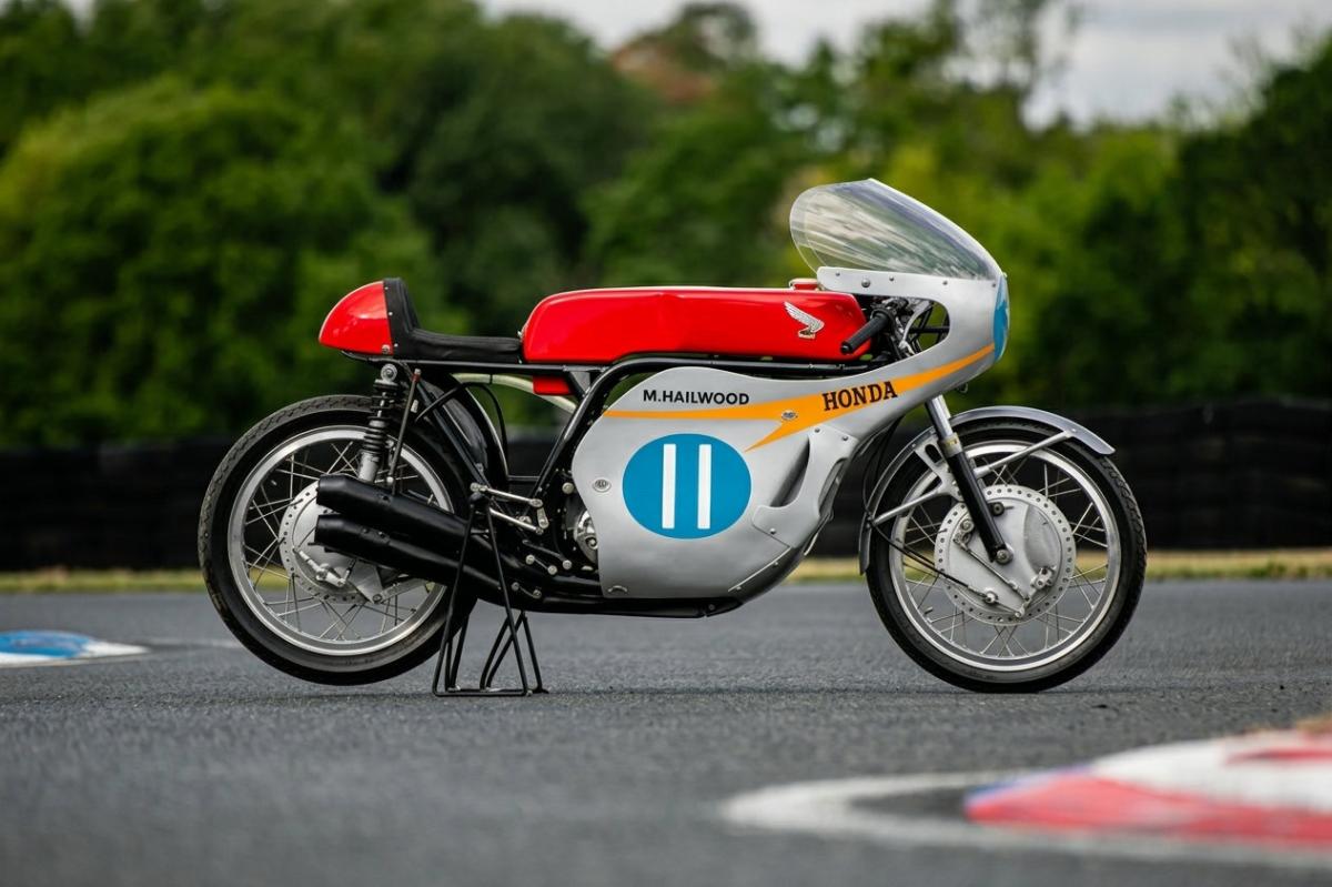 Moto de ensueño: Honda RC173 ex Mike Hailwood, la moto del millón 