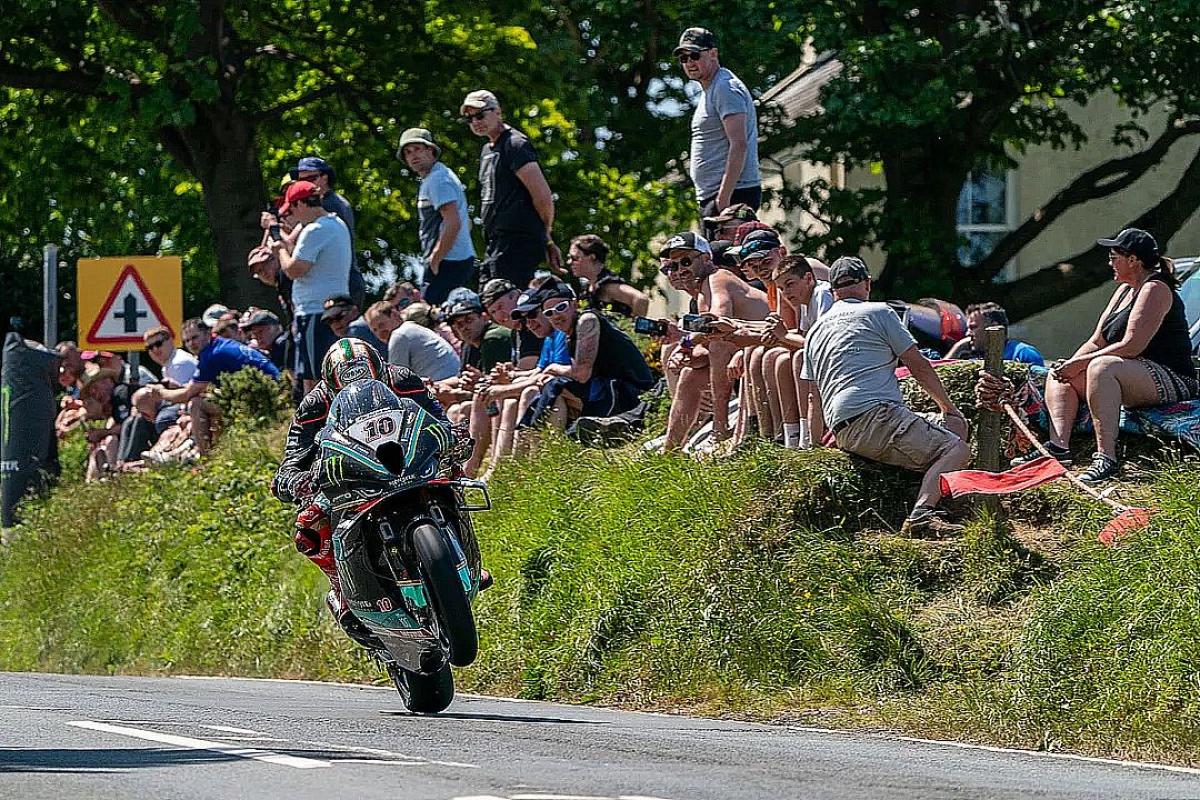 Isla de Man Senior TT 2023: victoria de Peter Hickman