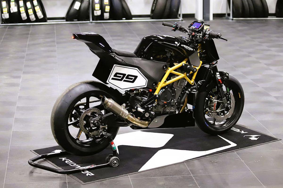 Krämer Super Hooligan: 130 CV, 140 kg y 30 000 euros