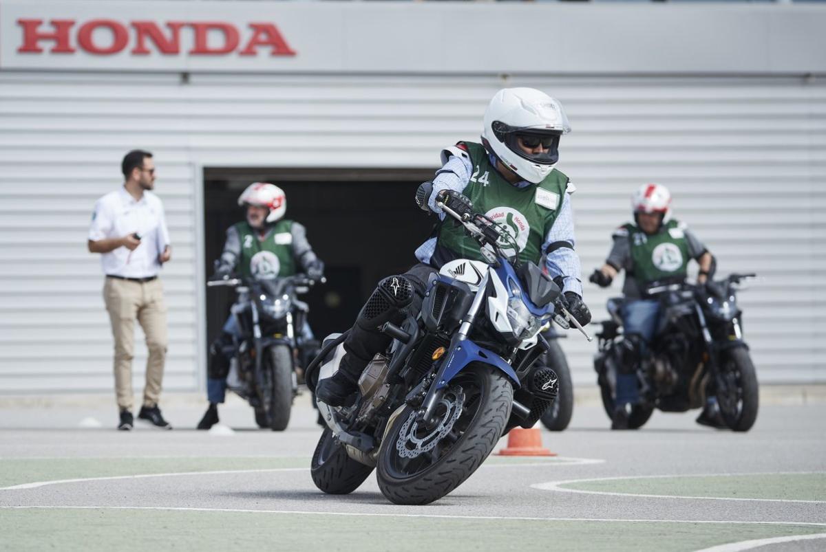 Nuevo libro gratuito para mejorar la conducción en moto