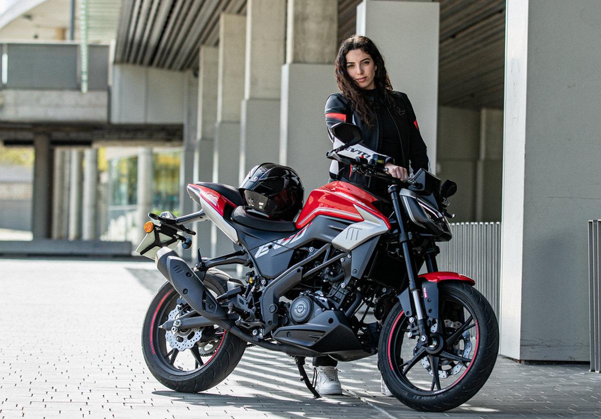 Las 5 claves de la Macbor Shifter 125 EVO: la naked sin carnet definitiva