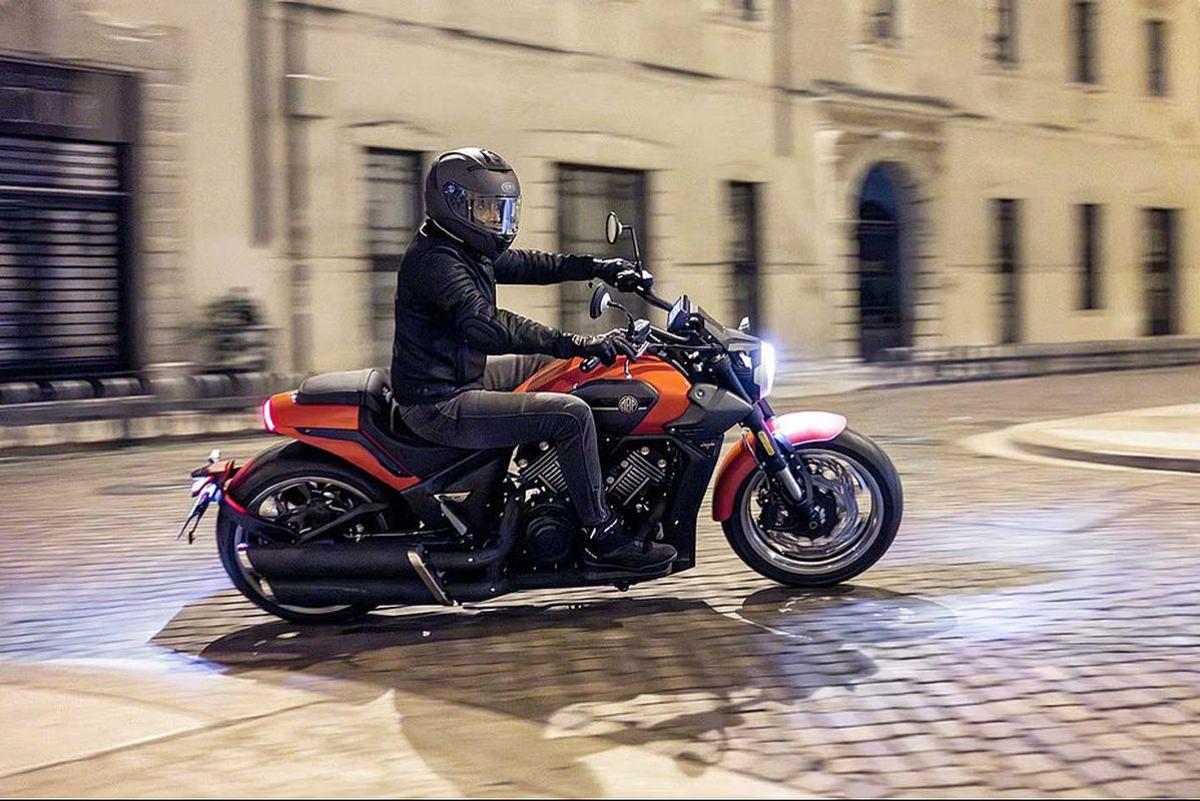 MBP C 1002 V: custom V-twin con 90 CV por 9990 euros