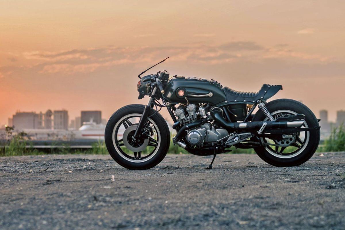 Moto ¿de pesadilla? Insecto con base Honda CB750 turbo