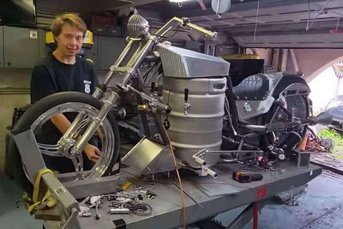 ¿Hidrógeno o gasolina? No: esta moto funciona con ¡cerveza!