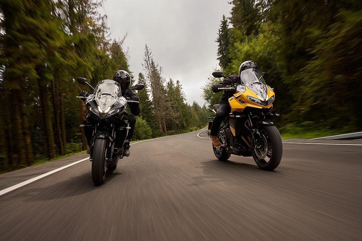 Triumph Warm-Up: ¡celebra el comienzo de la temporada!