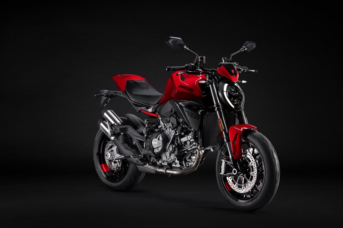 Nueva Ducati Monster 2026: 111 CV, 175 kg y ABS en curva 