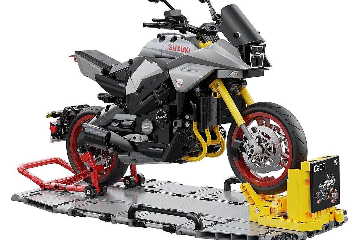 Suzuki Katana a escala 1:6 con 1104 piezas