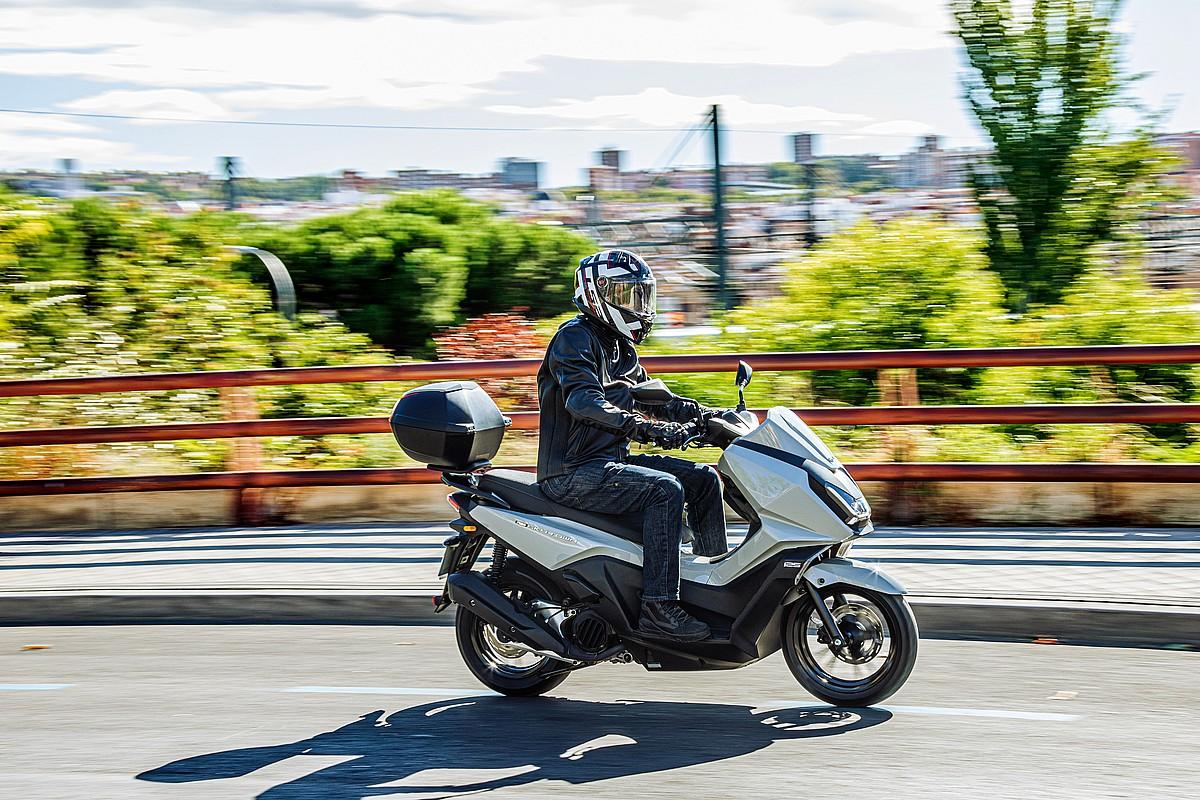 Prueba KYMCO Sky Town 125 ABS: matagigantes