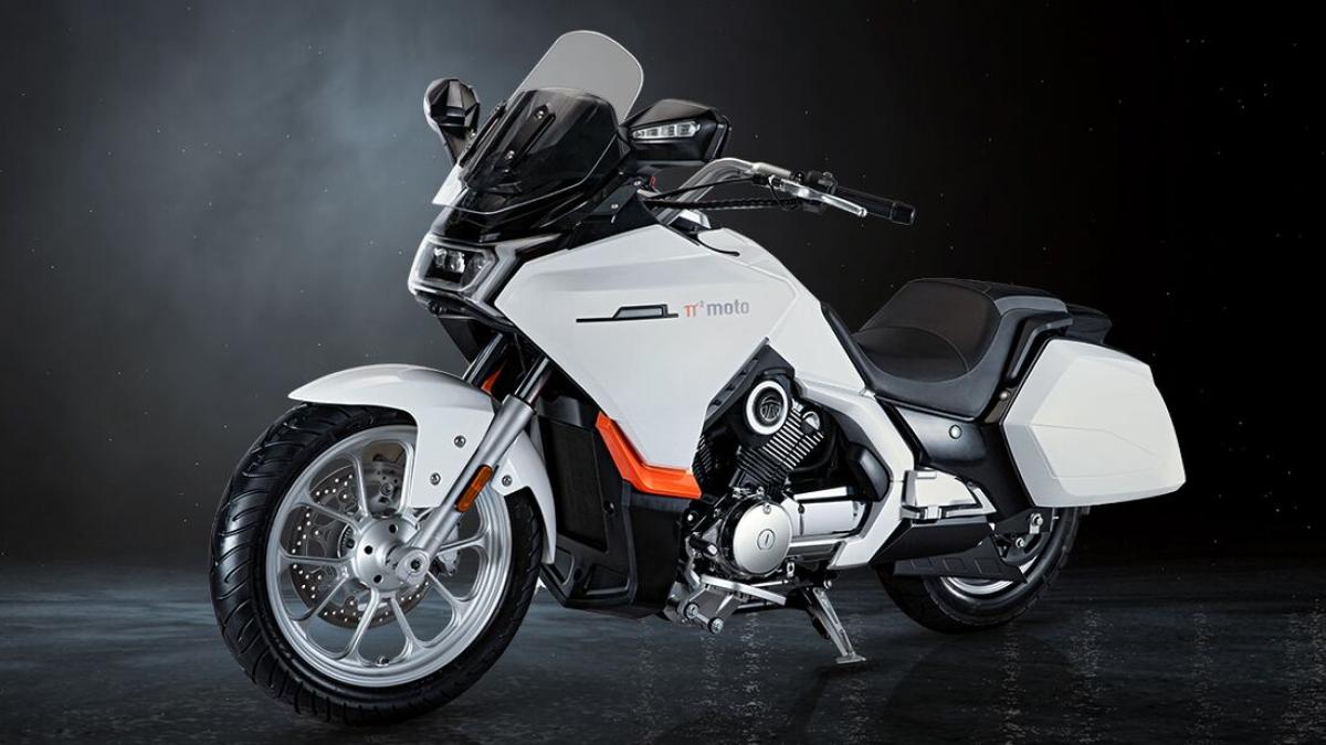 PFMoto Starship 3: custom turística para carnet A2, a lo Gold Wing
