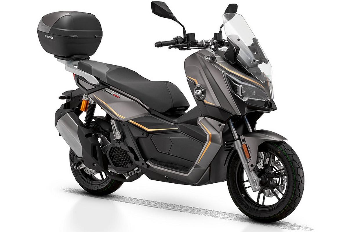 QJ Motor ATR 125: scooter crossover por 3199 euros ¡híbrido!