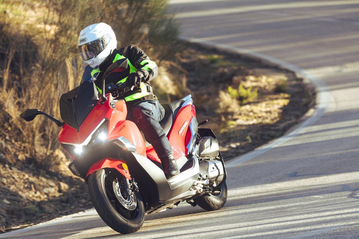 Prueba QJ Motor Fort 125N: el scooter GT más equipado por 3999 euros