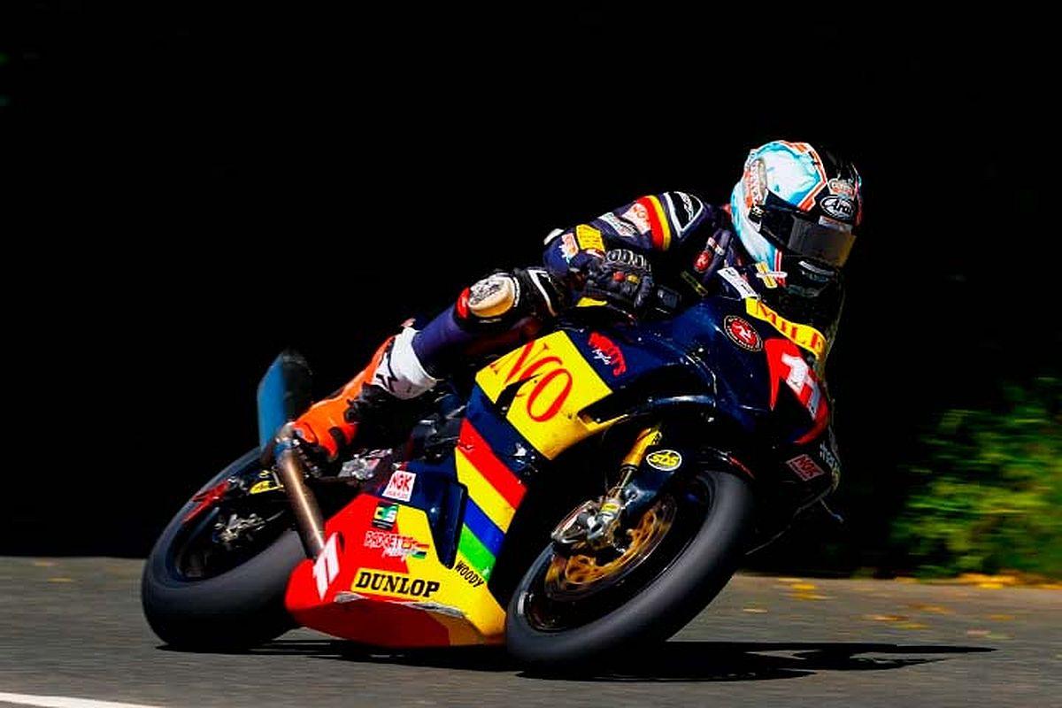 RST: volcada en la seguridad del Tourist Trophy