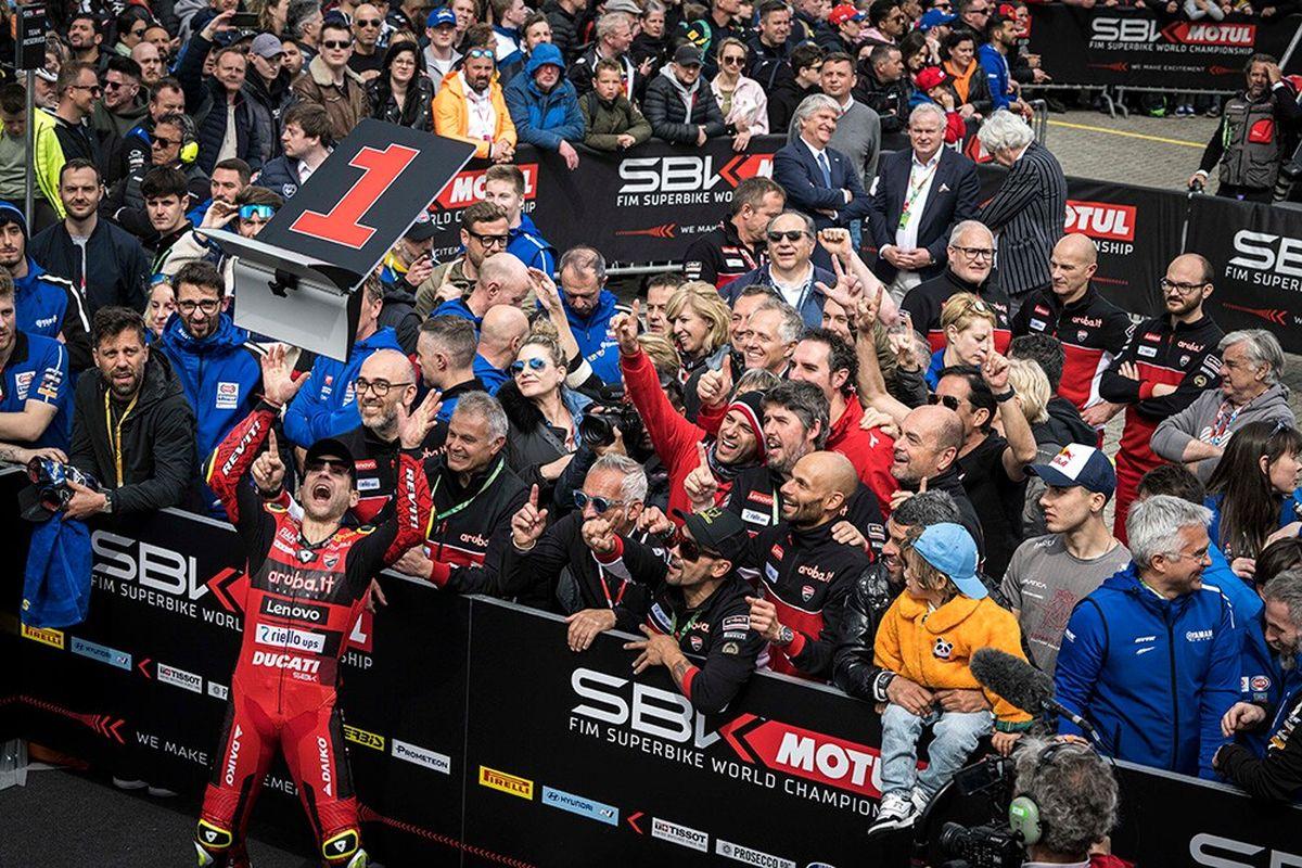 Mundial SBK Países Bajos: Triplete de Bautista
