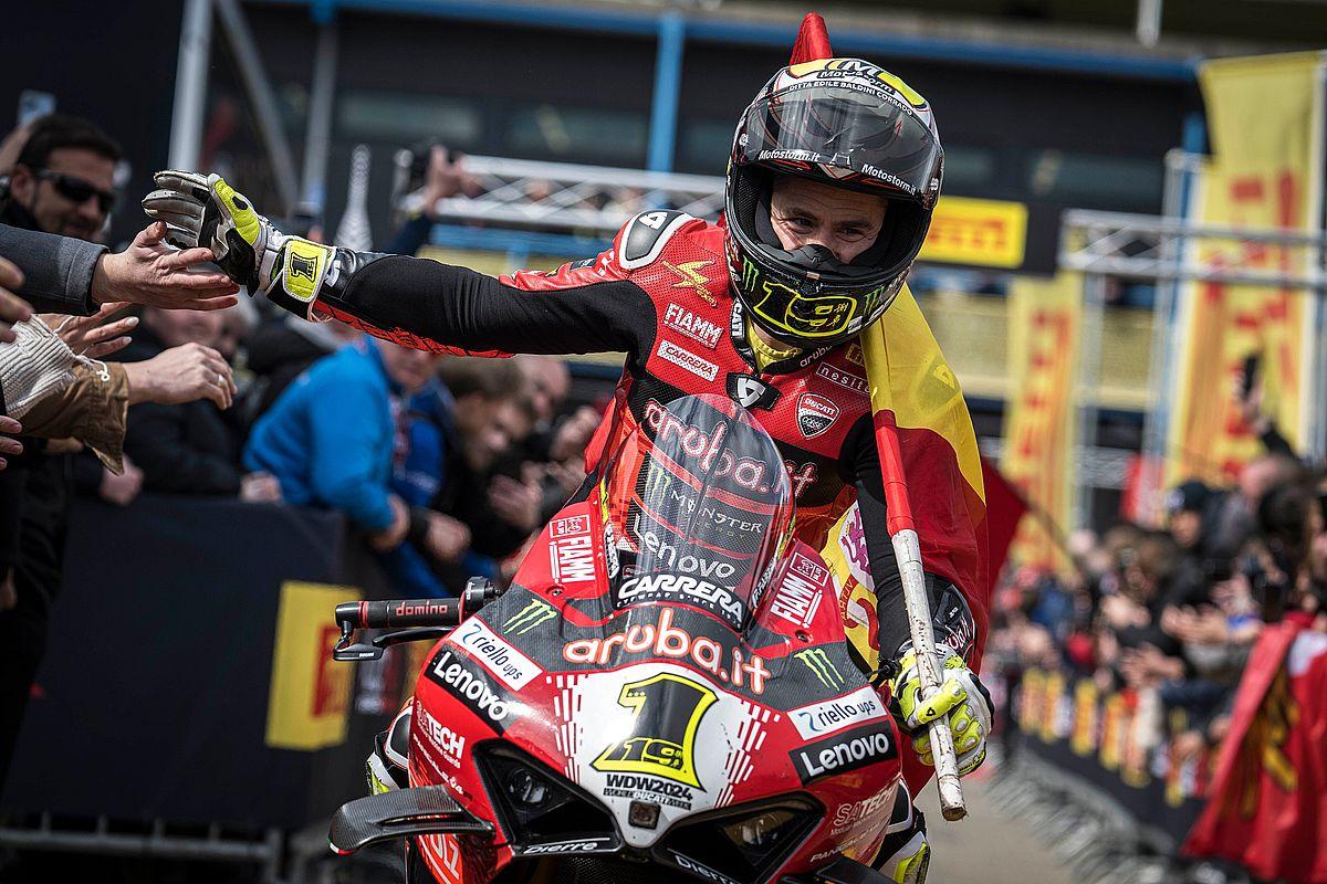 Mundial de SBK Assen: Bautista lidera el Campeonato