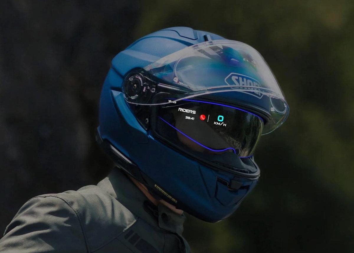 Shoei GT-Air 3 Smart: el casco inteligente que te muestra el camino