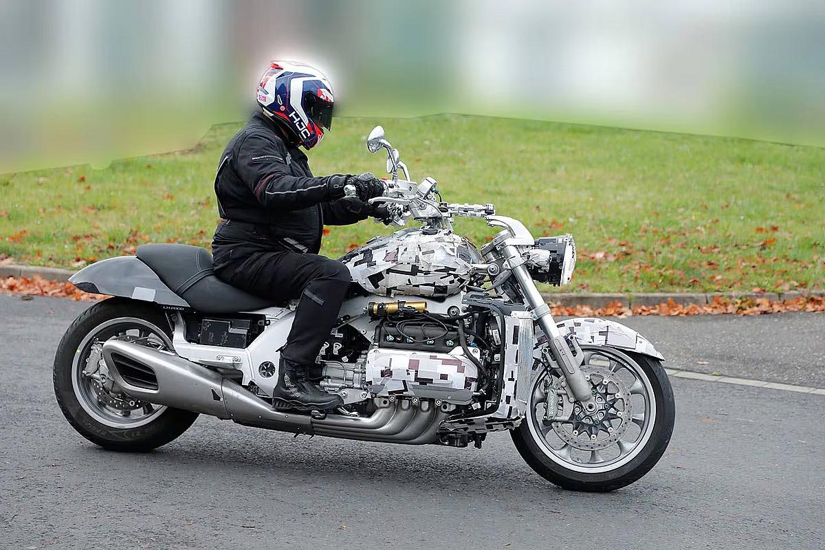 Souo LH2000: custom con motor boxer de 8 cilindros y 150 CV