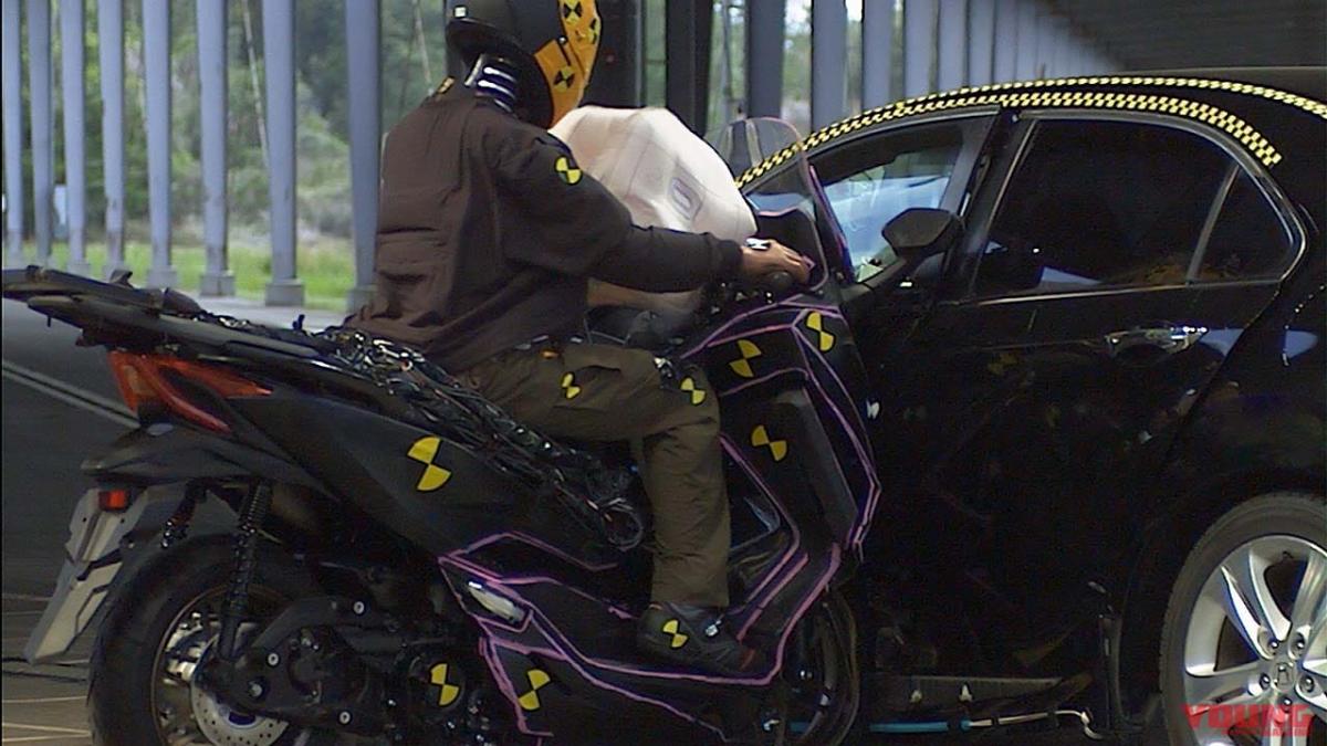 Toyota desarrolla airbags para moto… ¡pero no es nada fácil! 