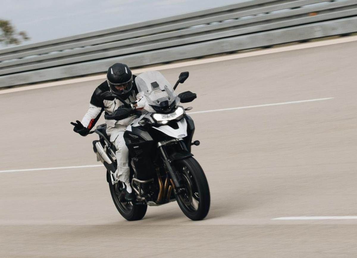 Iván Cervantes y Triumph: récord de 4012 km en 24 horas