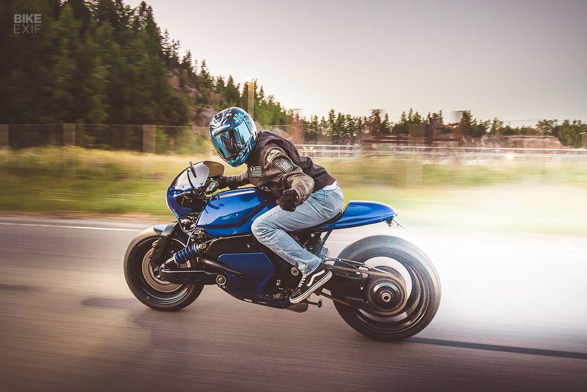 Moto de ensueño: Yamaha GTS1000 ¡café racer!