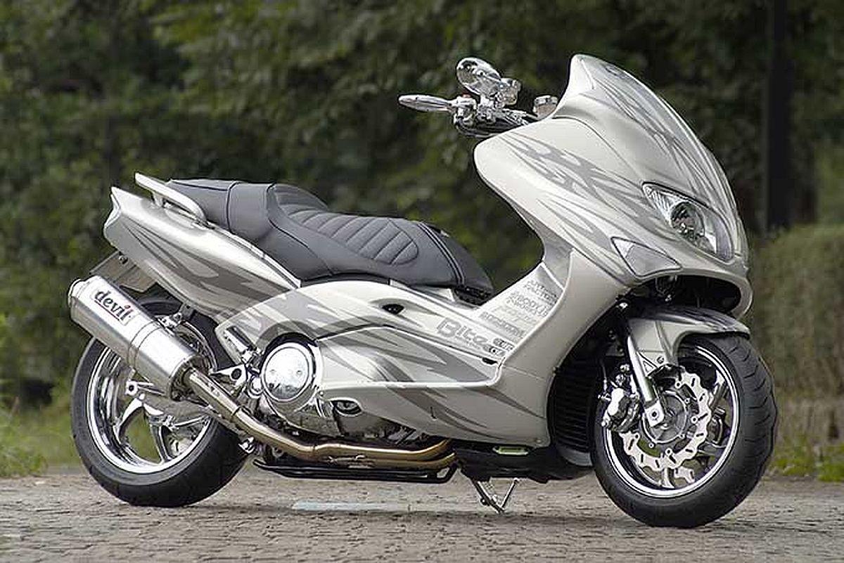 Yamaha TMAX Byte: sueño plateado
