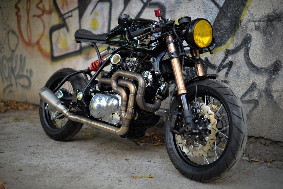 Yamaha XV café racer: la Virago más original