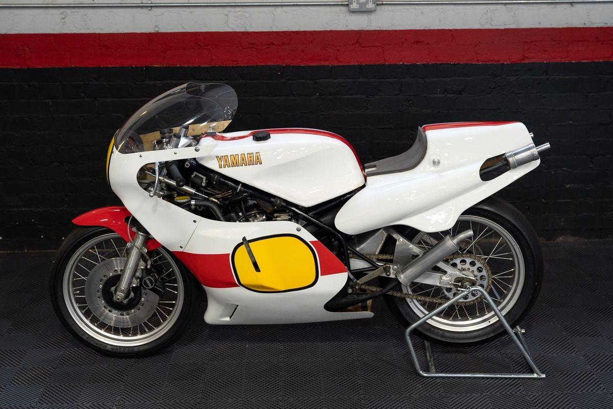 Una Yamaha TZ500 Kenny Roberts de GP a estrenar