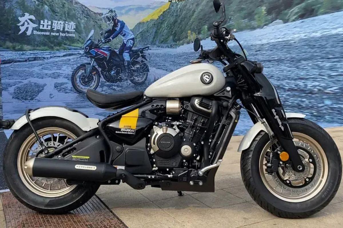 Zongshen Cyclone RA 600 ¿bobber para el A2 por 4000 euros?