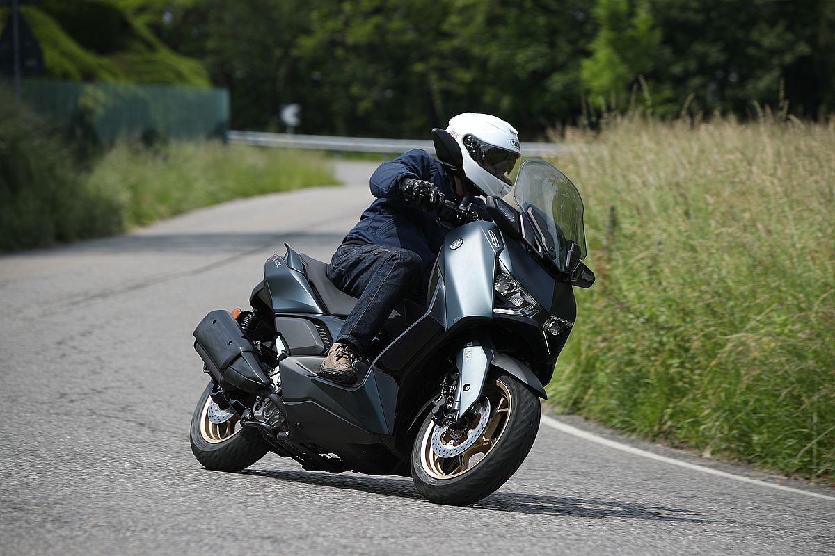Prueba Yamaha XMAX 300 Tech MAX 2023: Equilibrio