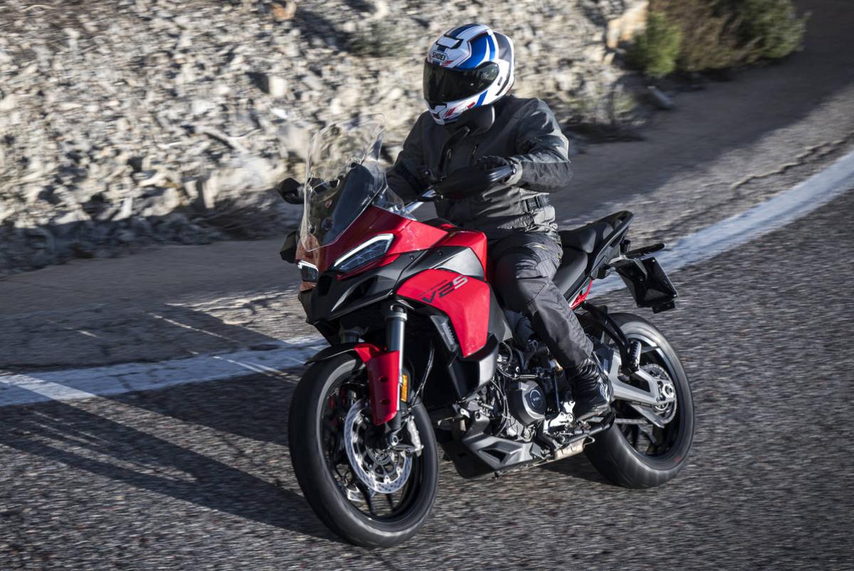 Prueba Ducati Multistrada V2S 2025: 18 kg menos y ¡fantástica!