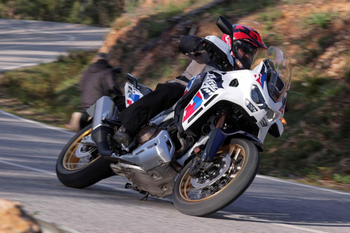 Honda Africa Twin Adventure Sports 2024: un nuevo huevo de oro