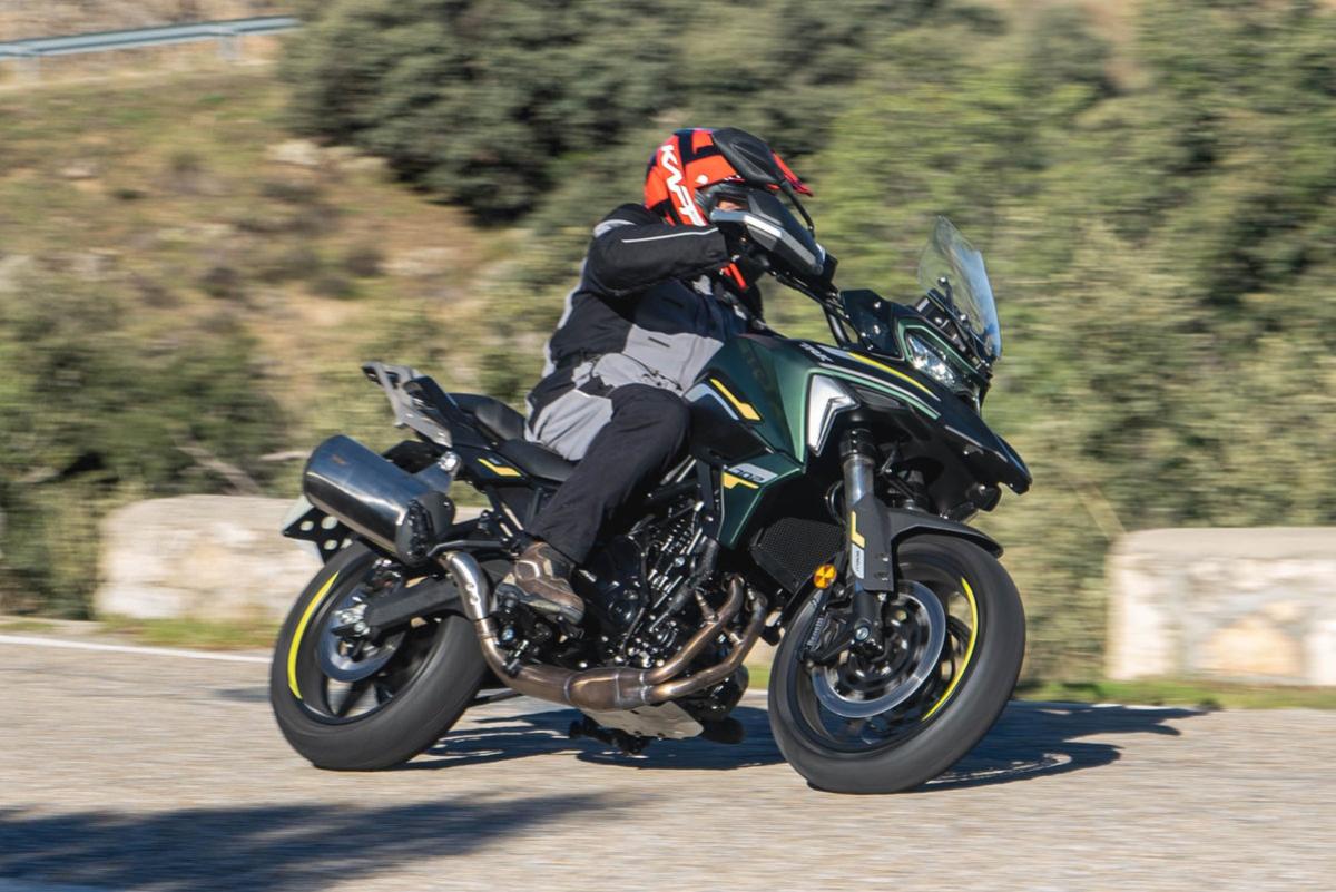 Benelli TRK 702 y TRK 702 X: Más actores en el escenario