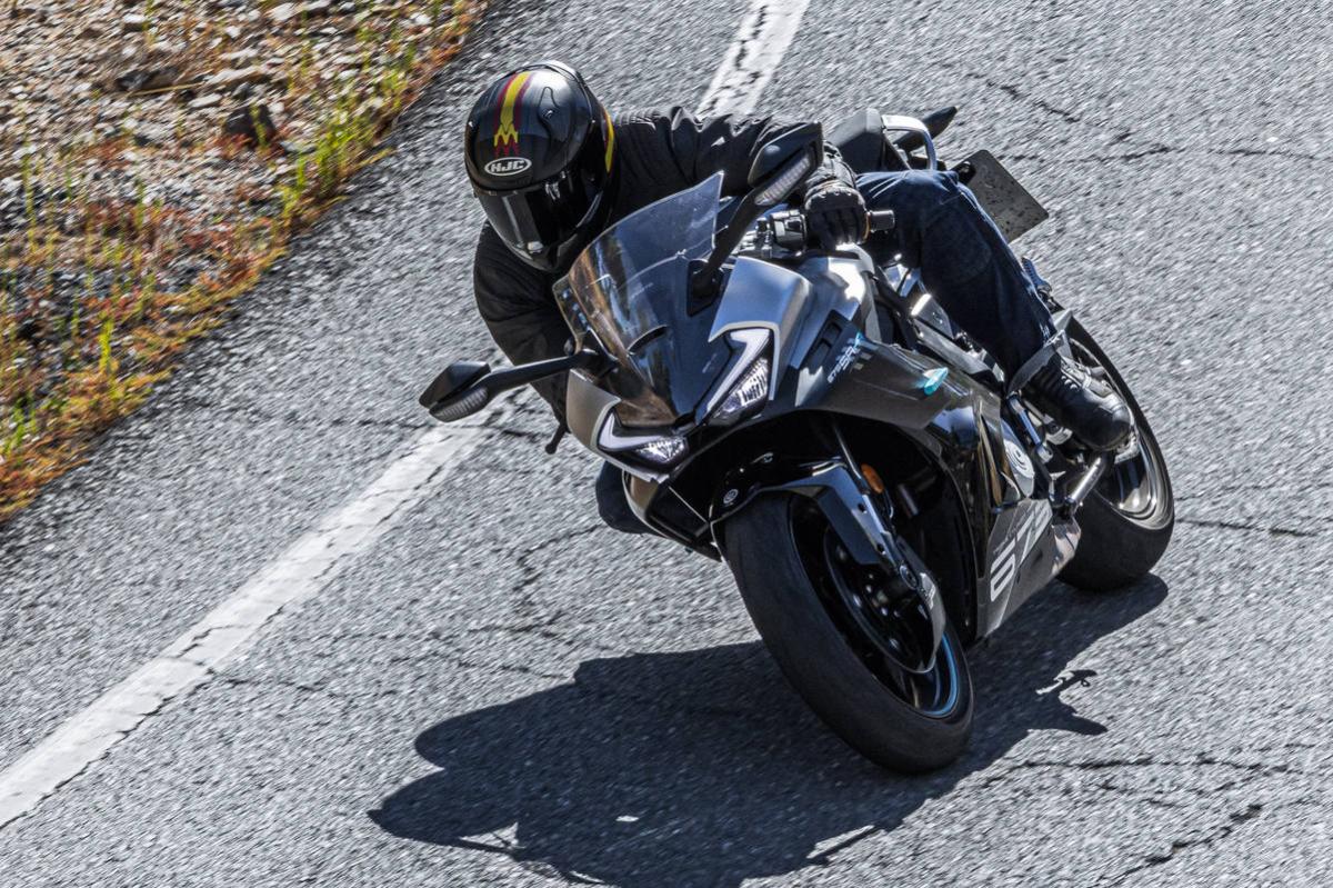 Prueba CF Moto 675 SR-R: la deportiva doméstica de 7995 euros