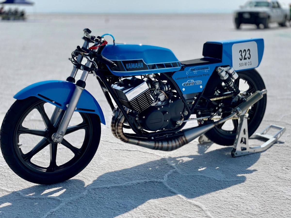 Récord de velocidad en Bonneville: una Yamaha RD400 a 206 km/h