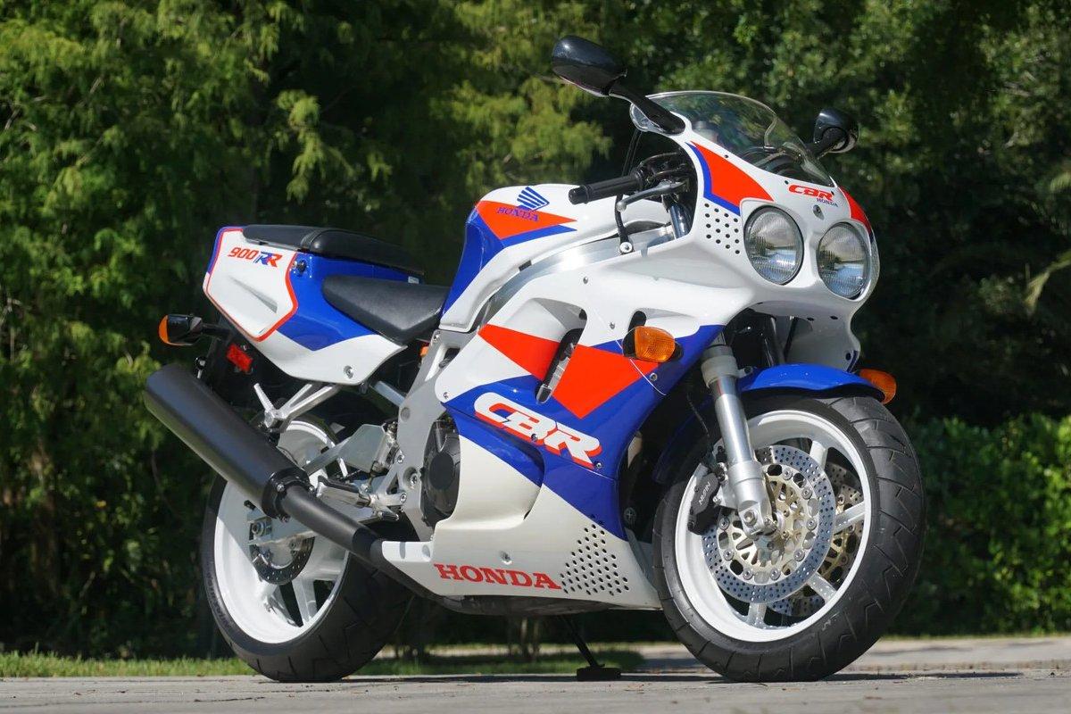 Moto de ensueño: 50.000 dólares por una Honda CBR900RR 1993