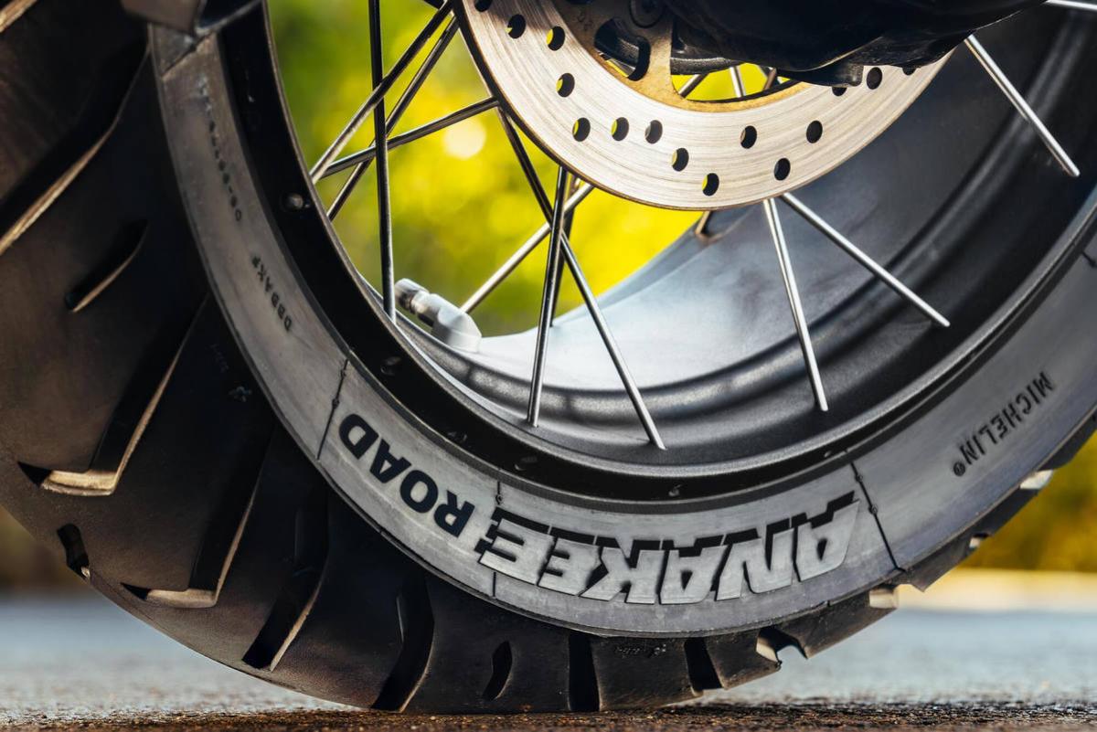 Michelin Anakee Road: para un 90% de asfalto y 10% campo