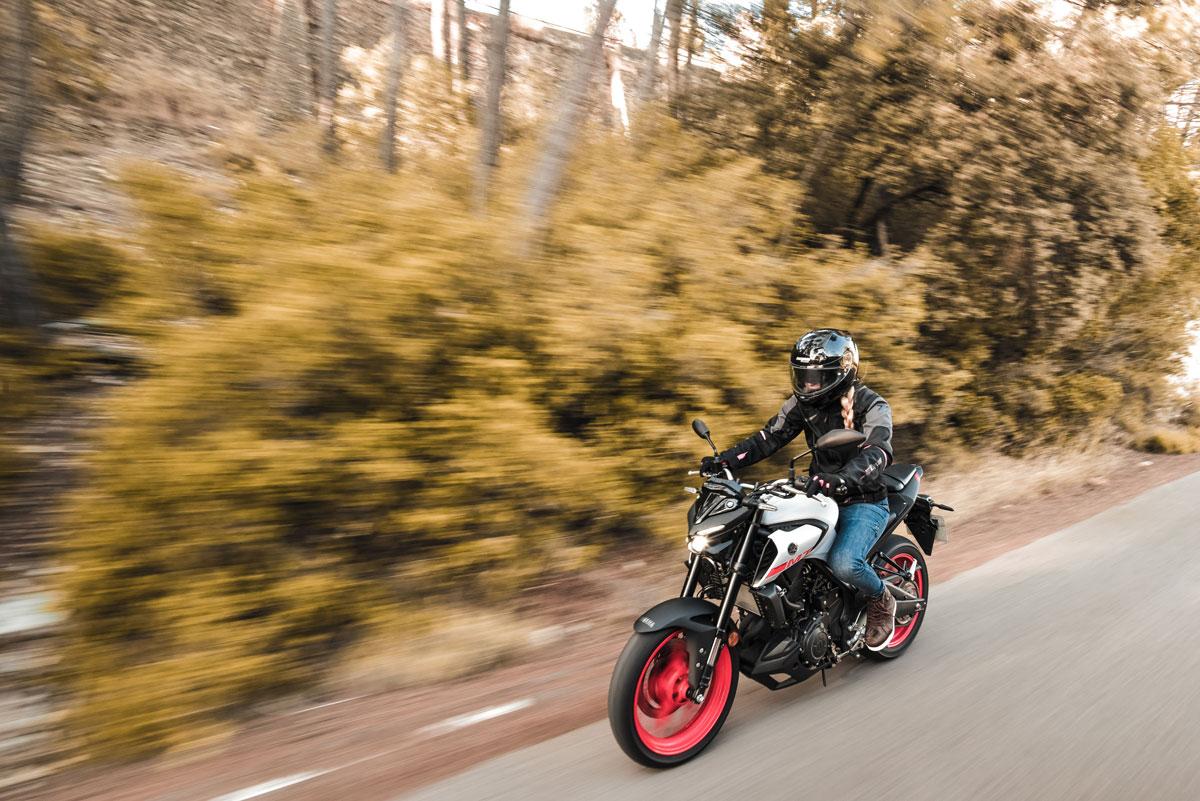 Prueba Yamaha MT03