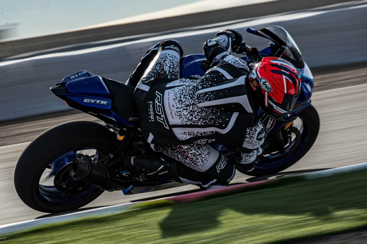 RST: monos y chaquetas con airbag para todos