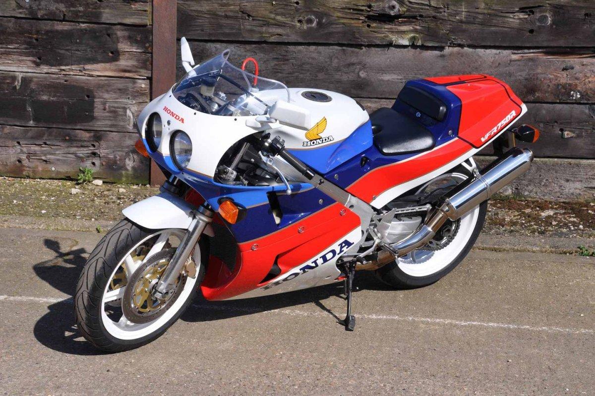 Honda RC30, Suzuki RGV250… ¡La madre de todas las subastas!