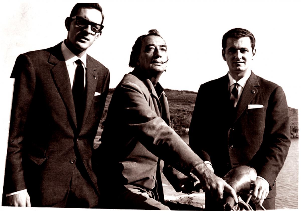 Salvador Dalí pintó la Vespa 150 con la que Antonio Veciana y Santiago Guillén dieron la vuelta al mundo en 79 días en 1962.