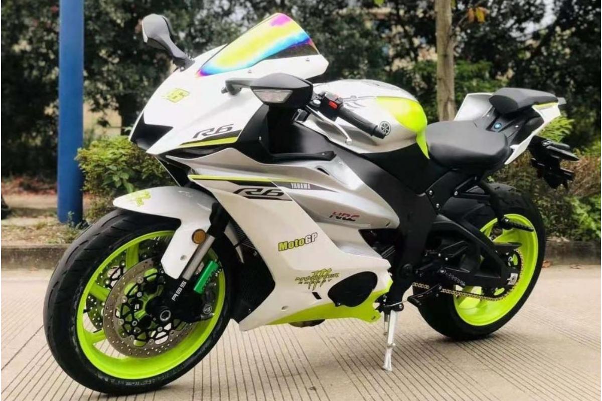 Lo último en copias chinas: Yamaha R6