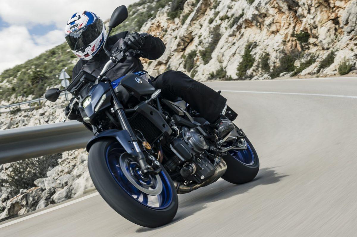 Probamos la Yamaha MT-07 2025: mucho más que la opción automática