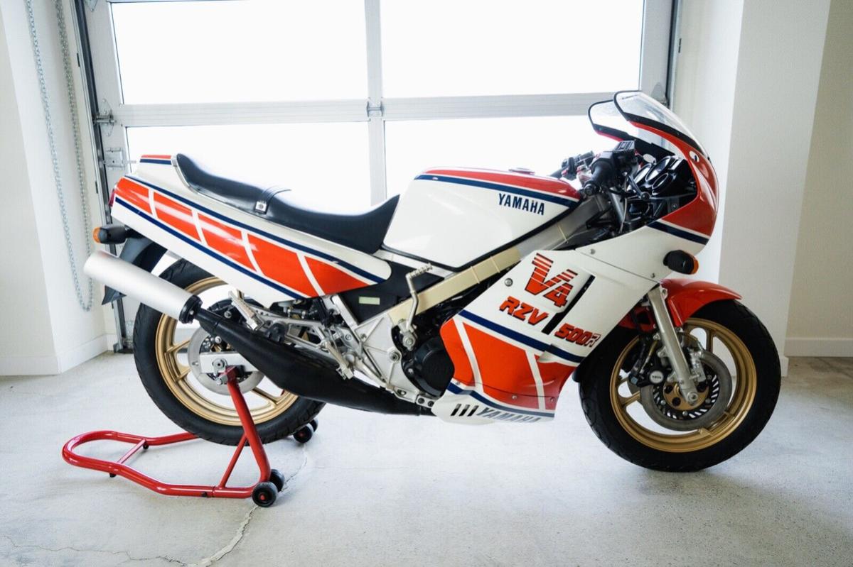 Moto de ensueño: Yamaha RZV500R, la RD500 de aluminio