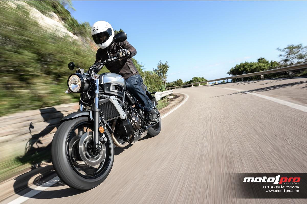 Prueba Yamaha XSR700