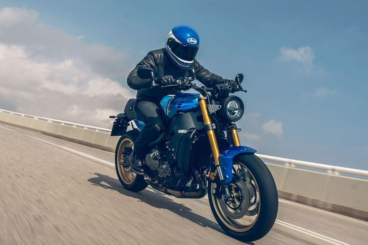 Nueva Yamaha XSR900 2022 con más electrónica y más deportiva