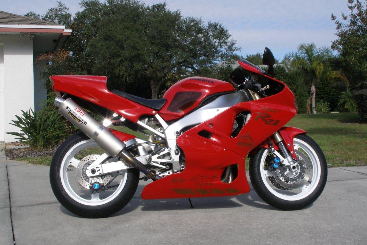 Dos motos de ensueño por una: Yamaha R1 1998 ¡y R7!