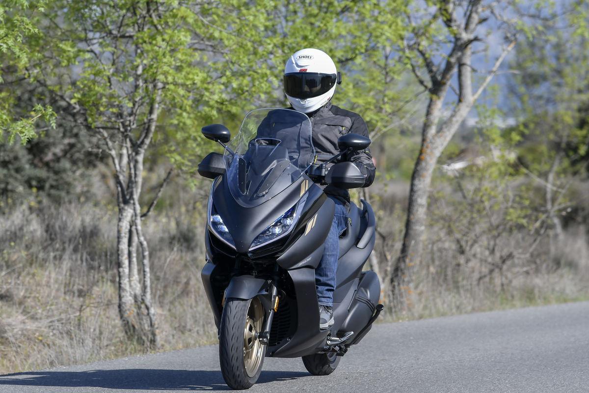 Prueba Zontes E350: compra maestra, el GT más rápido para A2